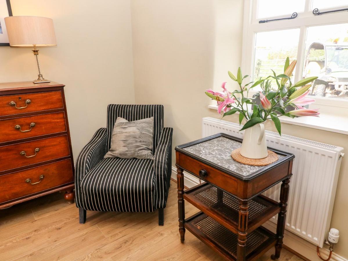 Waingate Cottage Cark Bagian luar foto