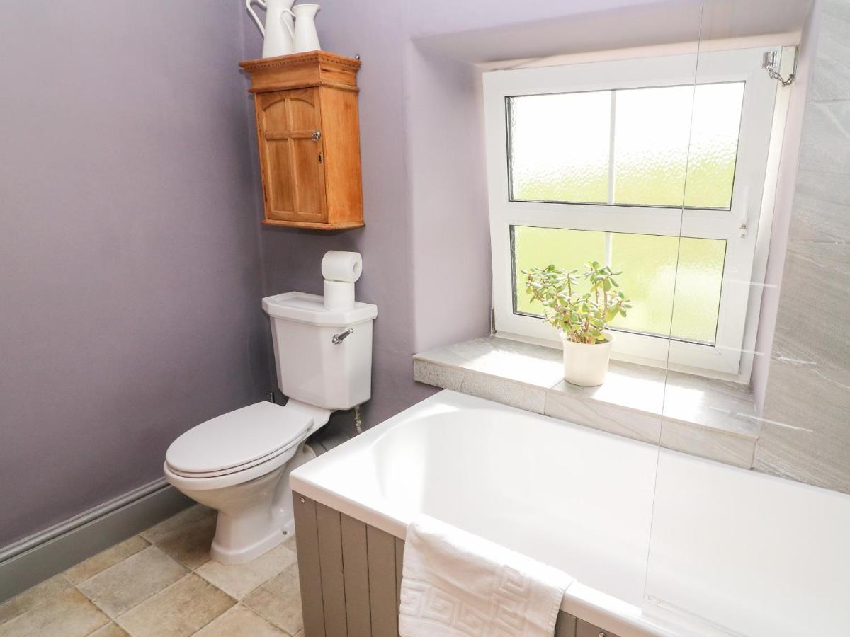 Waingate Cottage Cark Bagian luar foto