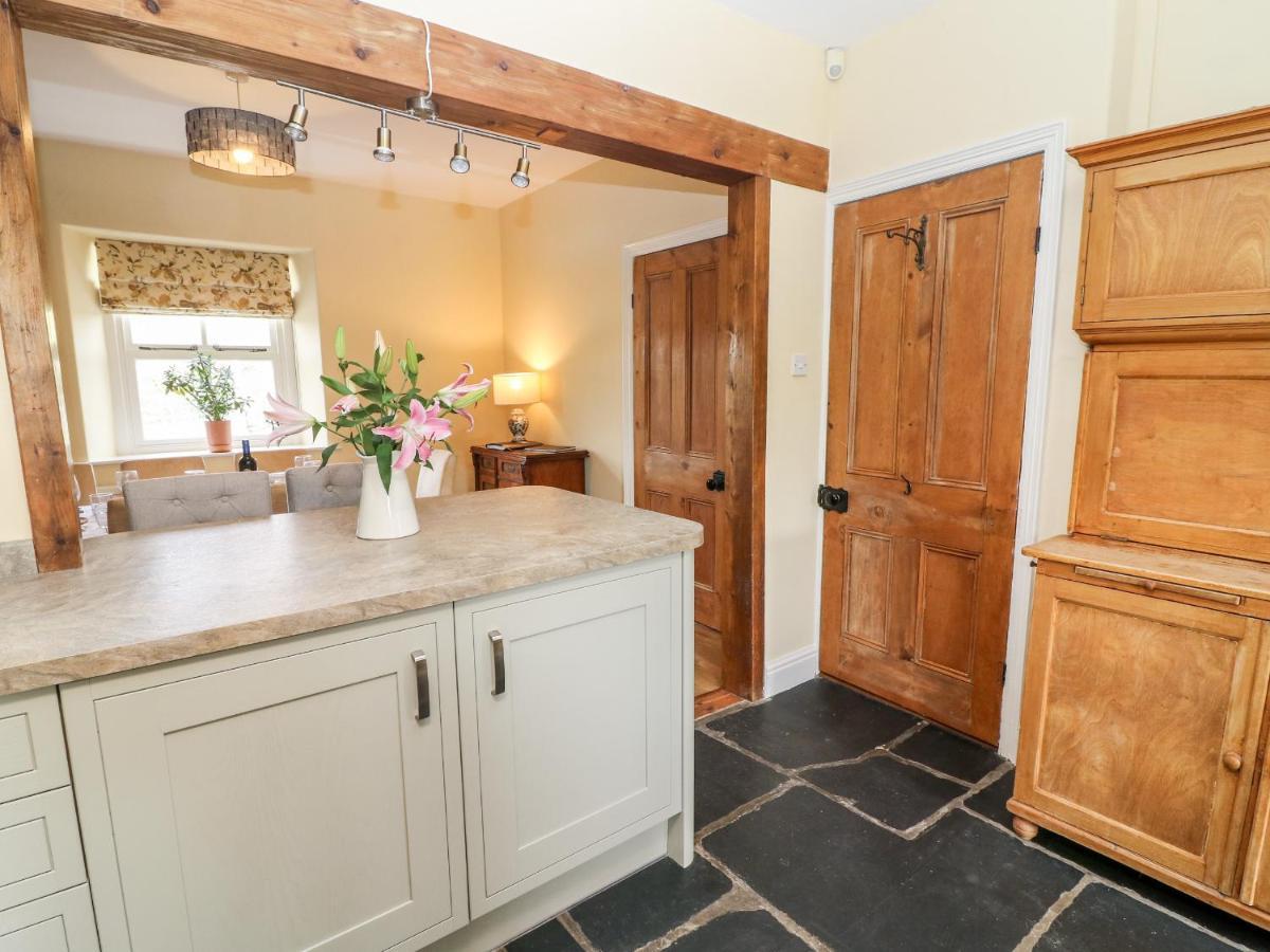 Waingate Cottage Cark Bagian luar foto