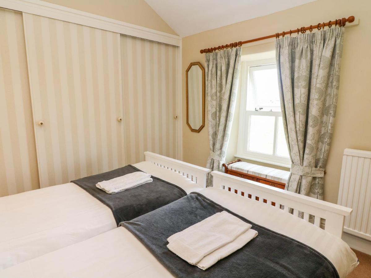 Waingate Cottage Cark Bagian luar foto